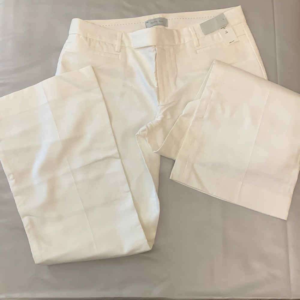 NWT, Gap, Modern Boot, white wide leg pants, size 10A